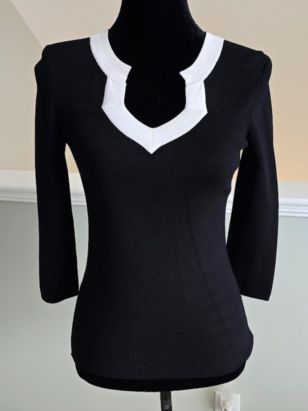 Boston Proper Travel Collection Black White Design Top 3/4 sleeves Sz XS